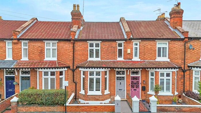 2 Bedroom Terraced House For Sale In Victoria Road, Leamington Spa, CV31