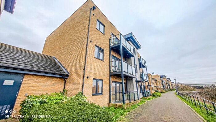 2 Bedroom Apartment To Rent In Admiral Court, Riverside Wharf, Dartford, DA1
