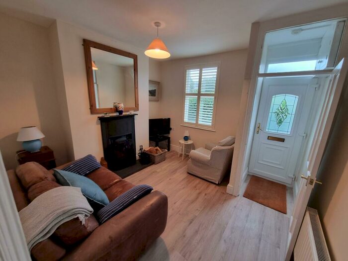 2 Bedroom House To Rent In Victoria Road, Cemaes Bay, LL67