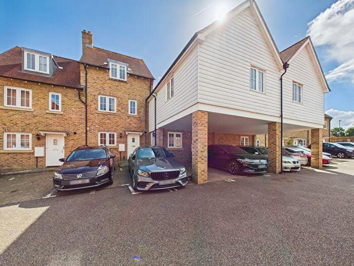 3 Bedroom Terraced House For Sale In Flagstaff Court, Canterbury, CT1