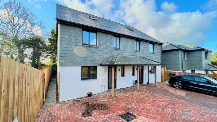 4 Bedroom Semi-Detached House To Rent In Huckleberry Lane, Lane, Newquay, TR8