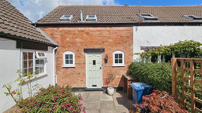 2 Bedroom Semi Detached House For Sale In The Paddock, Bingham, Nottingham, NG13