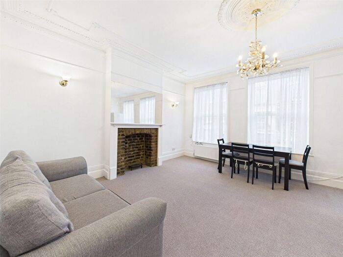 2 Bedroom Flat To Rent In Richmond Road, East Twickenham, TW1