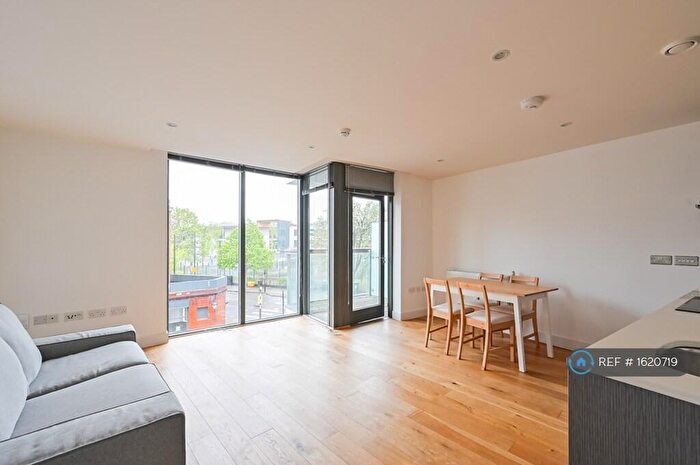 1 Bedroom Flat To Rent In Packington Street, London, N1
