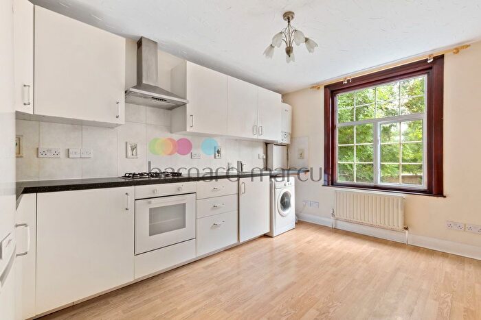 3 Bedroom Flat To Rent In Edith Road, London, SE25