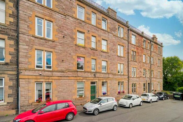 2 Bedroom Flat To Rent In Kinghorn Place, Trinity, Edinburgh, EH6