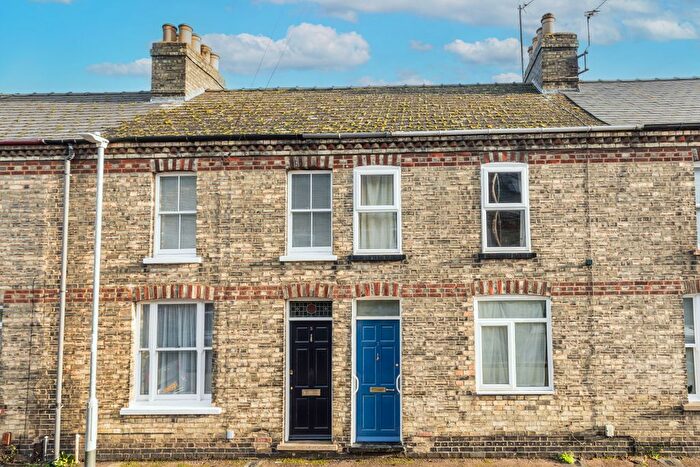 2 Bedroom Terraced House For Sale In Charles Street, Cambridge, CB1