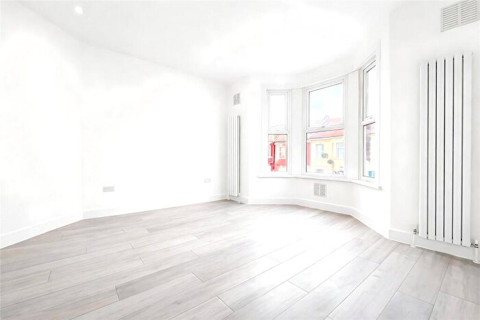 4 Bedroom House To Rent In Charlemont Road, London, E6