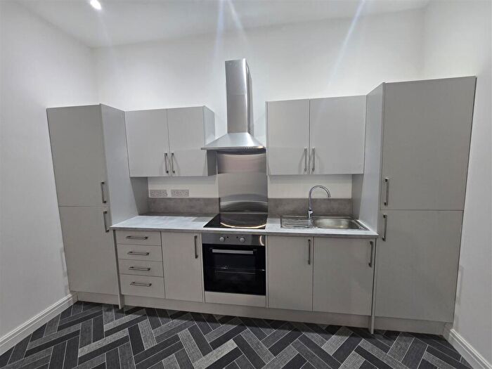 1 Bedroom Apartment To Rent In Wood Street, Ashton-under-Lyne, OL6