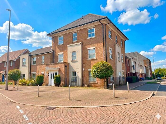 2 Bedroom Flat For Sale In Rowditch Furlong, Redhouse Park, Milton Keynes, MK14