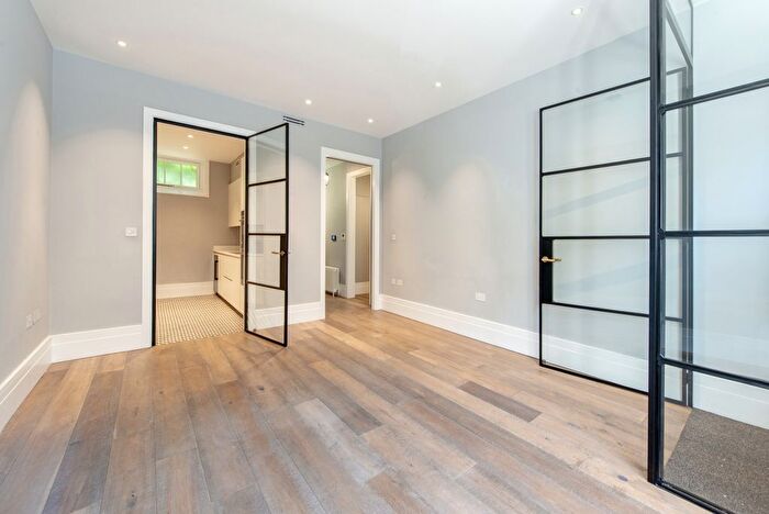 2 Bedroom Terraced House For Sale In Clabon Mews, London, SW1X