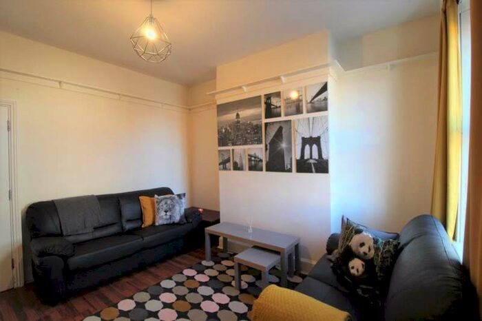 5 Bedroom House To Rent In 147 Ashbourne Road, Derby, DE22