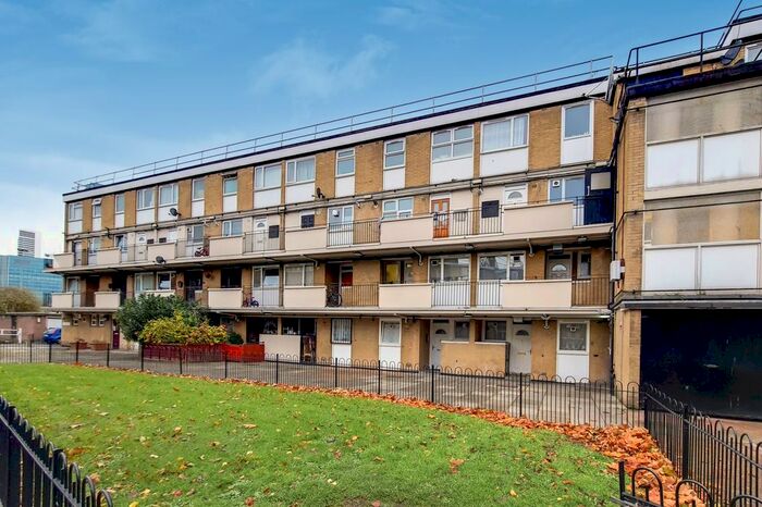 Studio To Rent In Discovery House, Newby Place, London E14