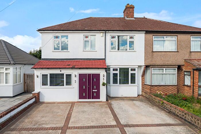 5 Bedroom Semi-Detached House For Sale In Long Lane, Bexleyheath, DA7