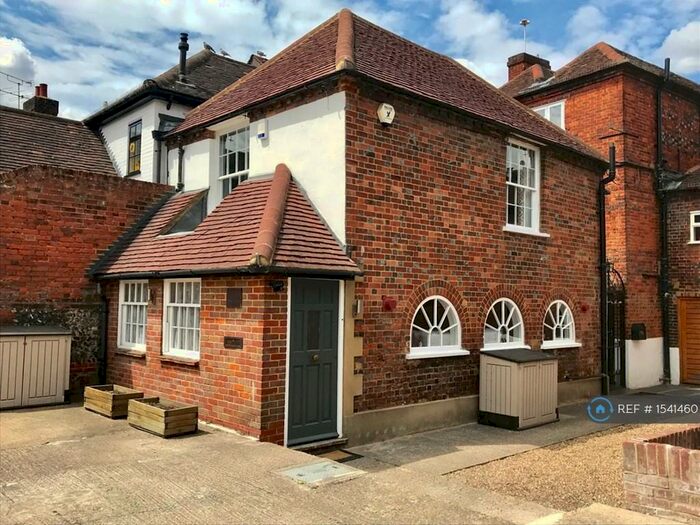 2 Bedroom Detached House To Rent In Liston Road, Marlow, SL7