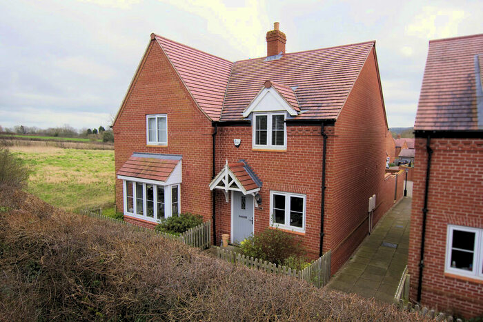 2 Bedroom Semi-Detached House For Sale In Ashby Road, Osgathorpe, LE12