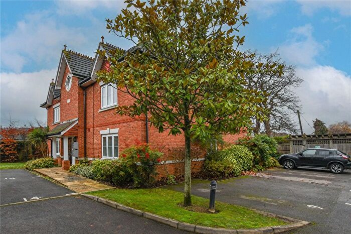 2 Bedroom Flat For Sale In Reading Road, Winnersh, Wokingham, Berkshire, RG41