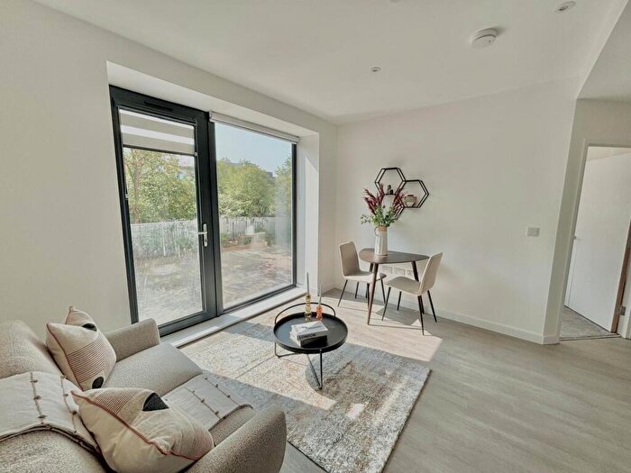 1 Bedroom House To Rent In Buckingham Court, MK9