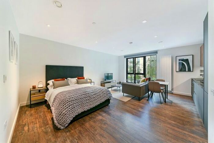 Studio To Rent In Tillermans Court, Grenan Square, Greenford, UB6