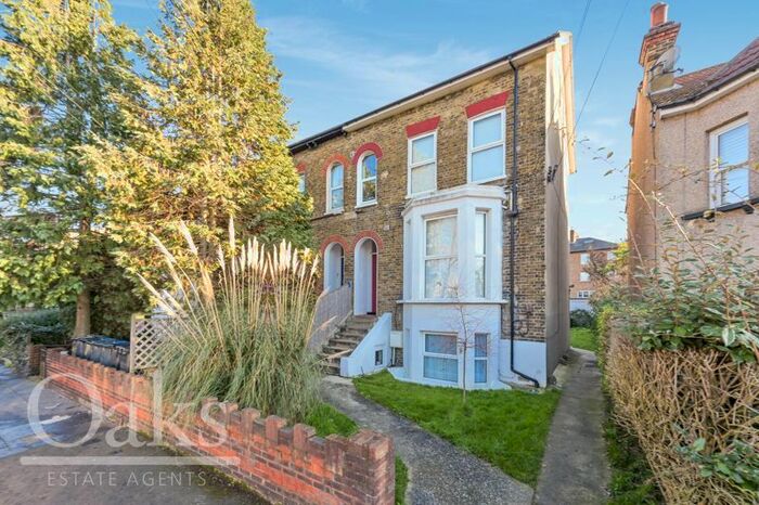 1 Bedroom Flat To Rent In Dagnall Park, London SE25