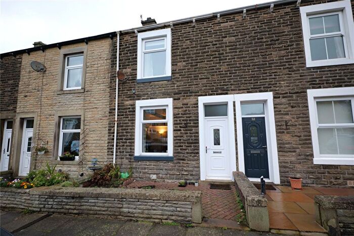 3 Bedroom Terraced House For Sale In Calf Hall Road, Barnoldswick, Lancashire, BB18