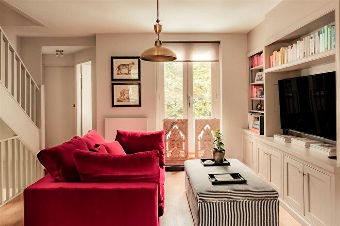 4 Bedroom Terraced House To Rent In Ansdell Terrace, Kensington, W8