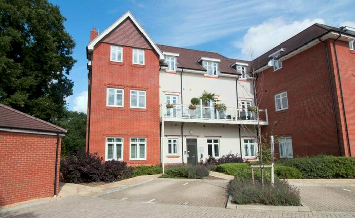 1 Bedroom Apartment To Rent In Jubilee Drive, Church Crookham, Fleet, GU52