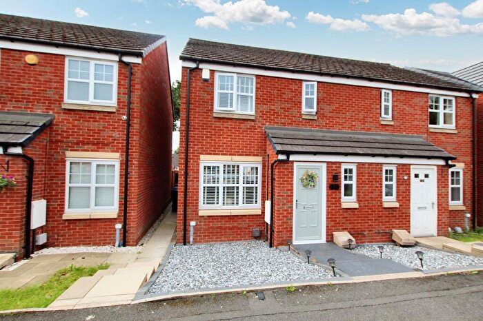 3 Bedroom Semi-Detached House For Sale In Beadle Avenue, Rochdale, OL12