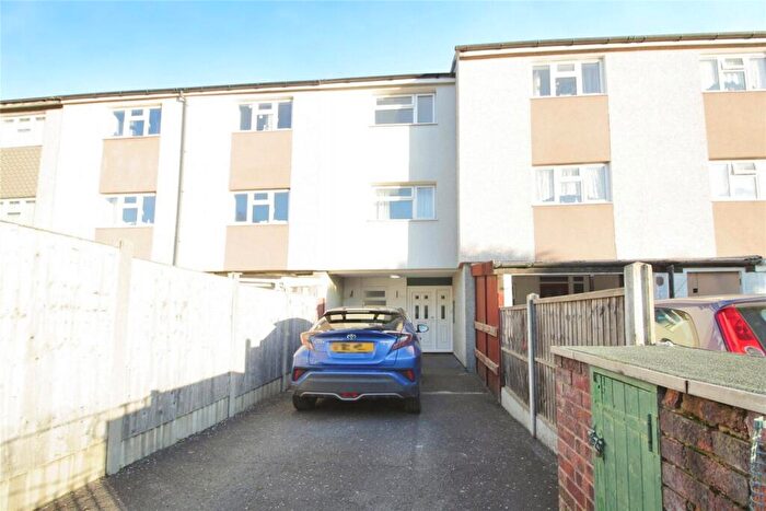 3 Bedroom Terraced House To Rent In Rectory Road, Basildon, SS13