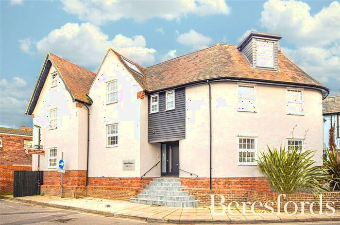 2 Bedroom Flat To Rent In White Street, Dunmow, CM6