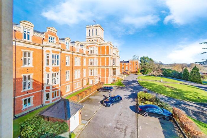 1 Bedroom Apartment To Rent In Royal Earlswood Park, Redhill, RH1