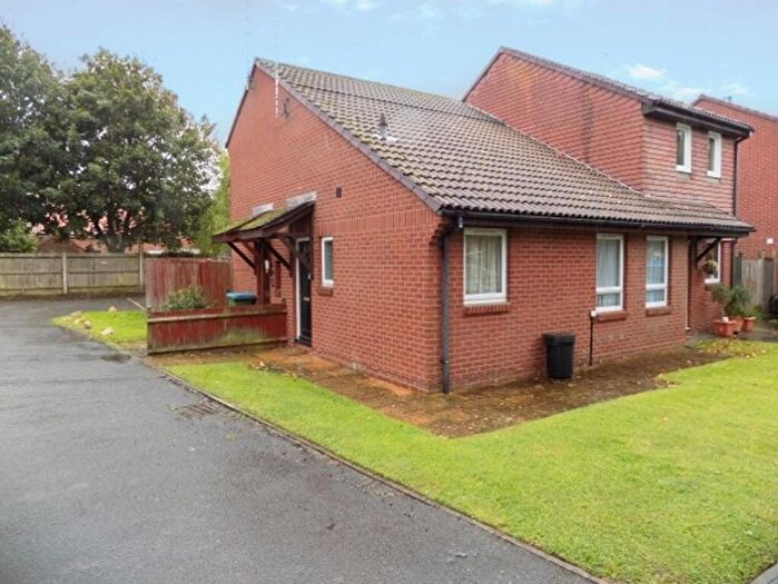 1 Bedroom Terraced Bungalow To Rent In Templars Close, Bognor Regis, PO22