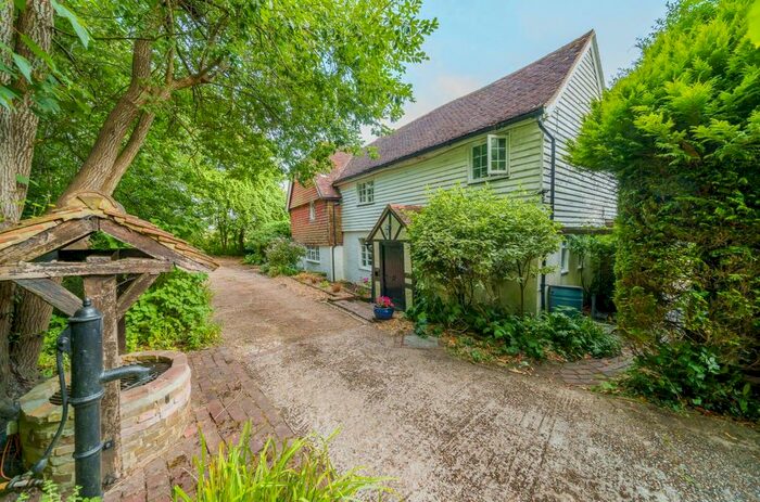 5 Bedroom Detached House For Sale In Cade Street, Heathfield, TN21