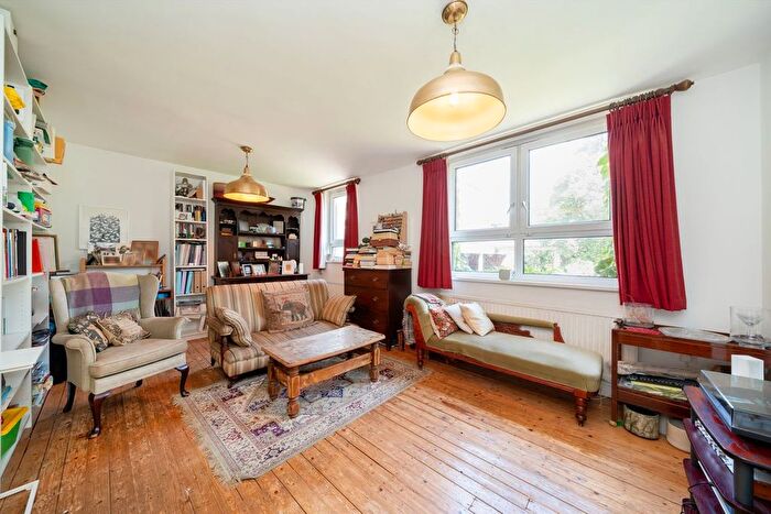 2 Bedroom Maisonette For Sale In Ingestre Road, Kentish Town, NW5