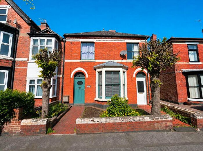 5 Bedroom Semi-Detached House For Sale In Needwood Street, Burton-On-Trent, DE14