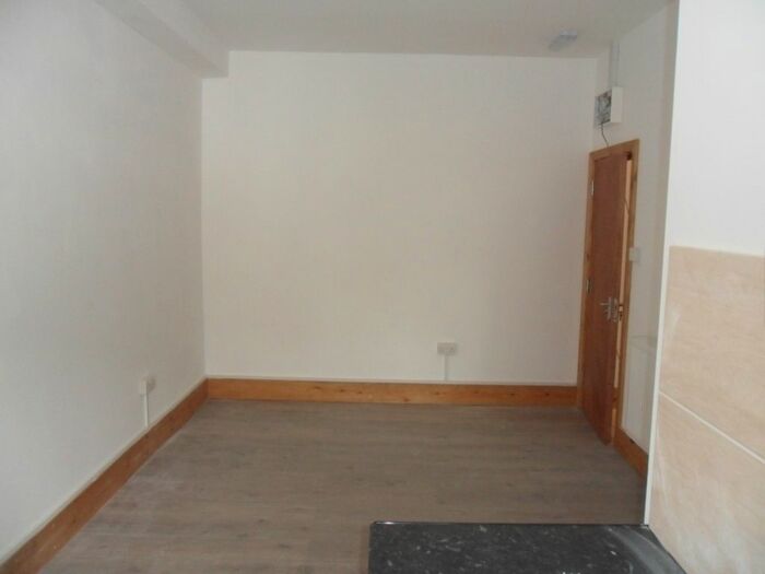 Studio To Rent In Birchfield Road, Aston, Birmingham, B19