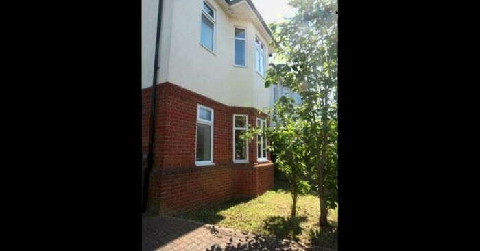 5 Bedroom House To Rent In Bedroom Detached House In Winton, BH9