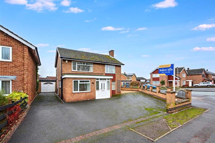 4 Bedroom Detached House For Sale In Park Lane, Castle Donington, DE74