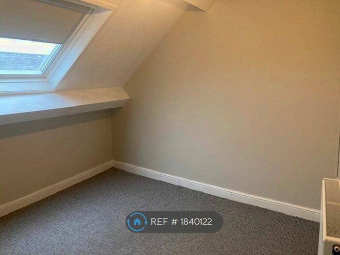 2 Bedroom Flat To Rent In Well Street, Ruthin, LL15