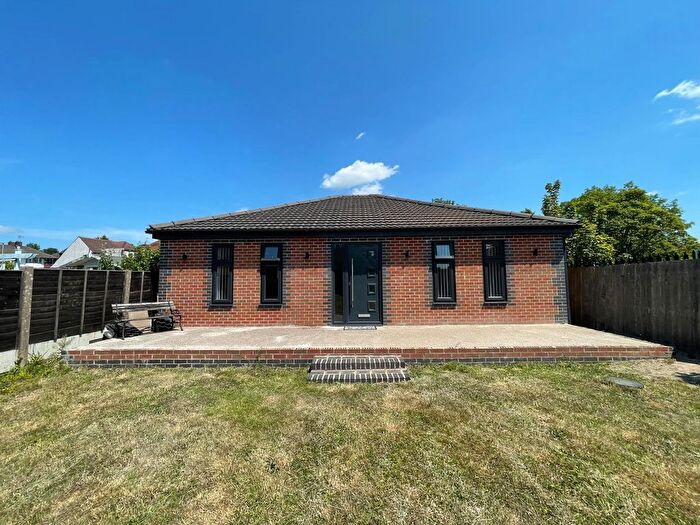 2 Bedroom Detached Bungalow To Rent In Birmingham Road, Great Barr, Birmingham, B43