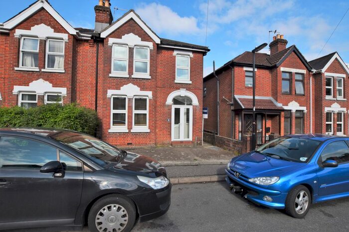 3 Bedroom Semi-Detached House To Rent In Bedford Avenue, Woolston, Hampshire SO19