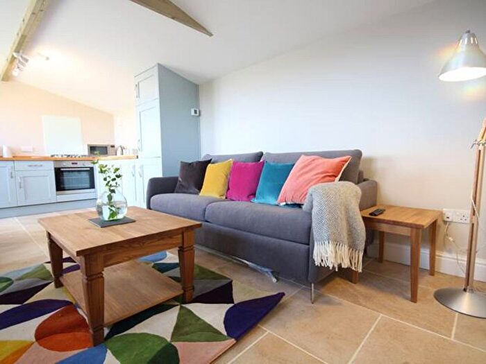 1 Bedroom Flat To Rent In Charlcombe, BA1