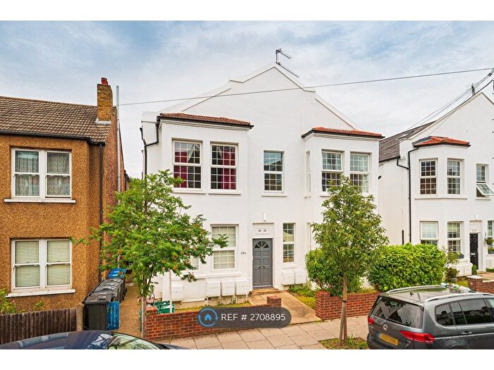 2 Bedroom Flat To Rent In Robinson Rd, London, SW17