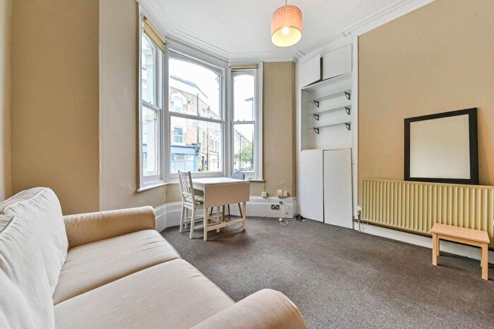 1 Bedroom Flat To Rent In Tabley Road, Tufnell Park, London, N7