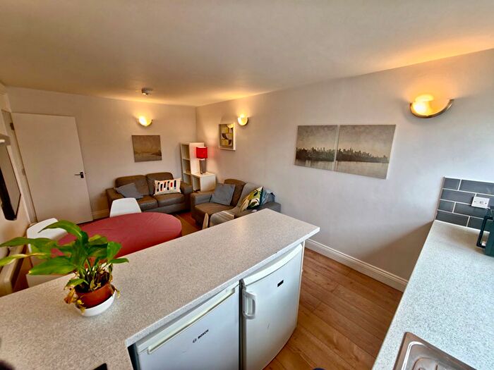 3 Bedroom Flat To Rent In Charlotte Despard Avenue, London, SW11