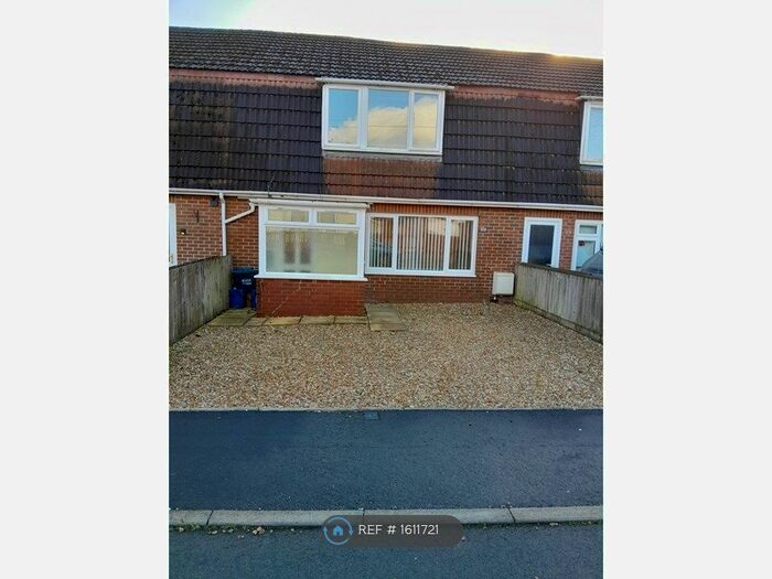 3 Bedroom Terraced House To Rent In Margaret Road, Kingsteignton, TQ12