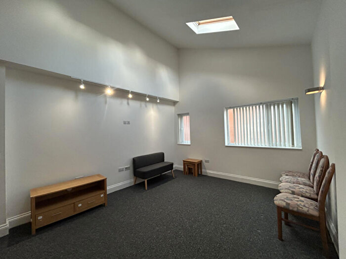 1 Bedroom Apartment To Rent In Back West Crescent, Lytham St. Annes, Lancashire, FY8