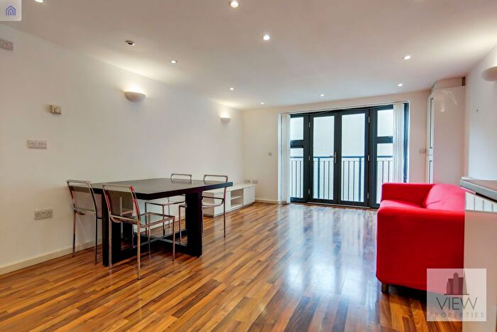 2 Bedroom Flat To Rent In Chicksand Street, London, E1