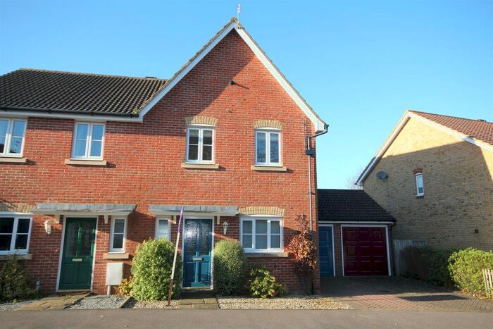 3 Bedroom Detached House To Rent In Updown Way, Chartham, Canterbury, CT4