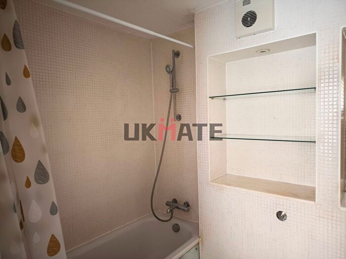 2 Bedroom Flat To Rent In Merivale Dental Practice, Ashburnham Place, London, SE10